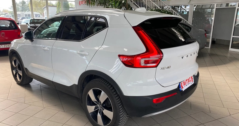 Volvo XC 40 cena 114900 przebieg: 67000, rok produkcji 2018 z Mikstat małe 301